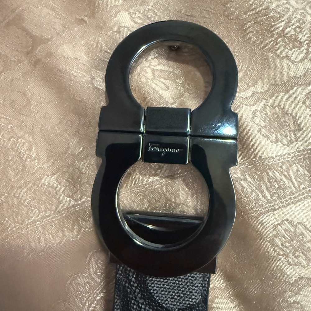 Salvatore Ferragamo Black Leather Belt - Picture 3 of 8